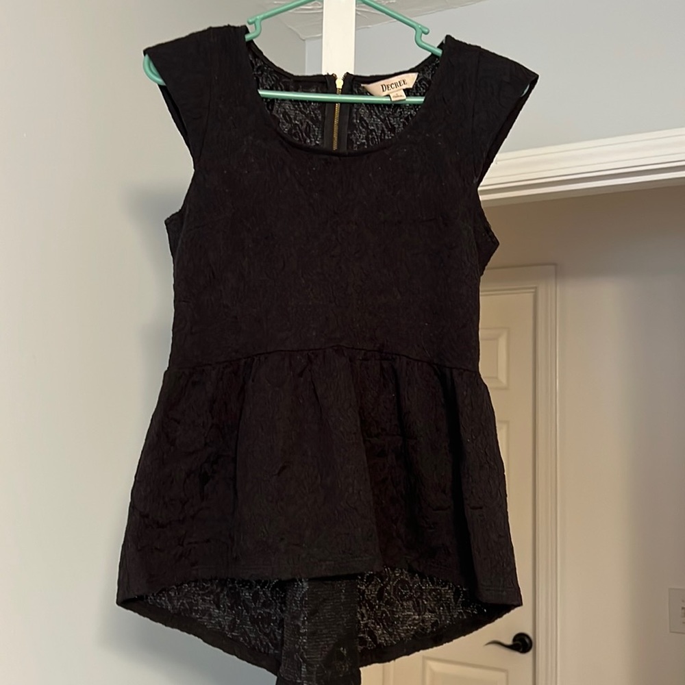Sophisticated top